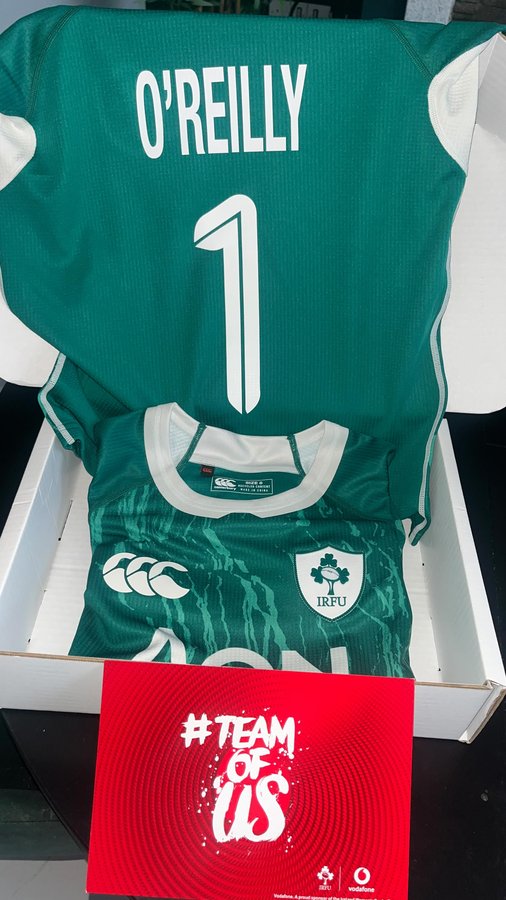 Instagram post by @ashoreilly_ for Vodafone. Caption reads: Best of luck to @irishrugby taking on Italy today....