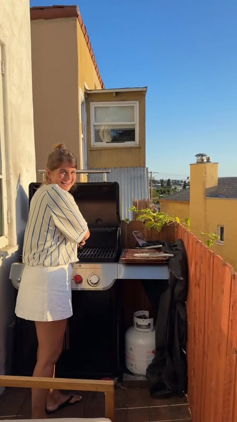 Instagram post by @saratane for Siete Foods. Caption reads: [...] off summer entertaining season with a....