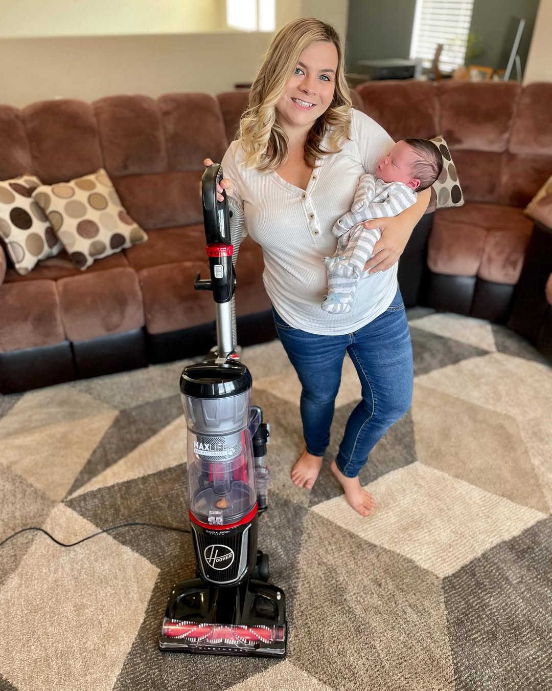 Instagram post by @casshollister for Hoover Vacuums. Caption reads: GIVEAWAY CLOSED

Giveaway alert! 🚨 

I teamed up....