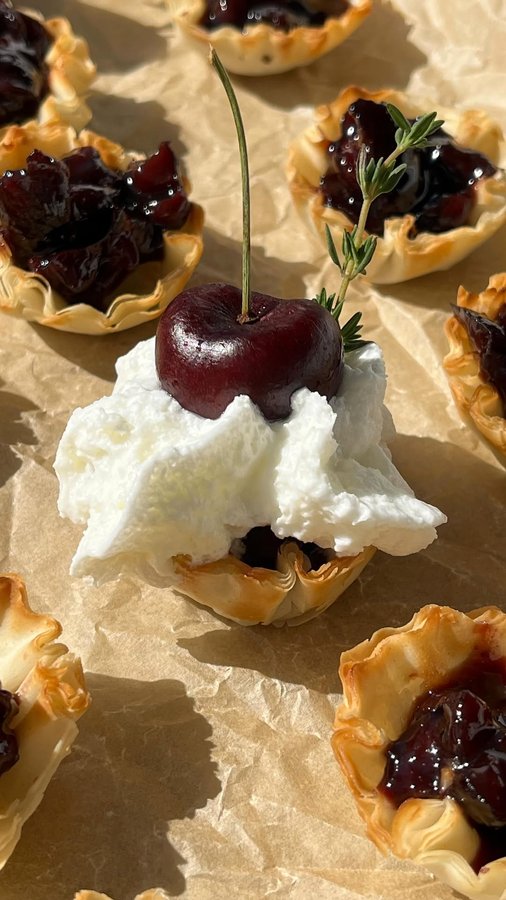 Instagram post by @halffullkitchen for Easy Home Meals. Caption reads: I’m partnering with Easy Home Meals to bring you....