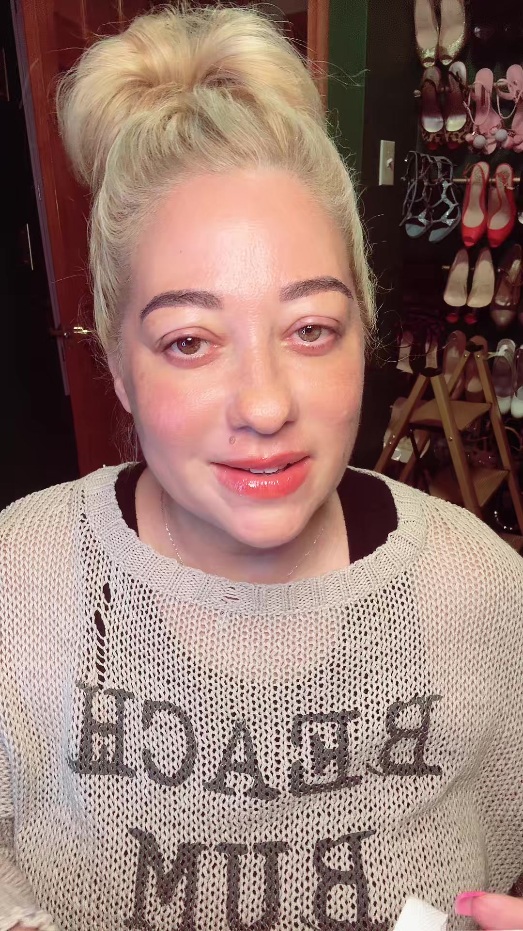 TikTok post by @beautifulpeace2025 for Emi Jay. Caption reads: I love hair clips,  #emijayclawclip....