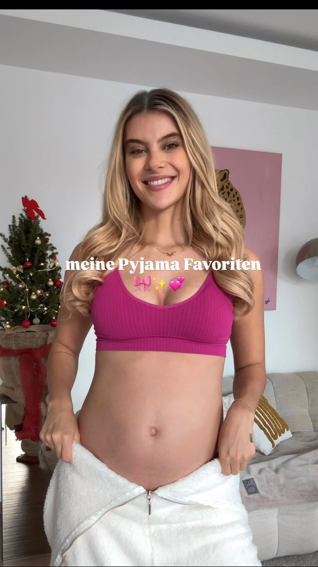 Instagram post by @rominapalm for Hunkemöller. Caption reads: Anzeige/  @hunkemoller … eine Marke, mit der ich....