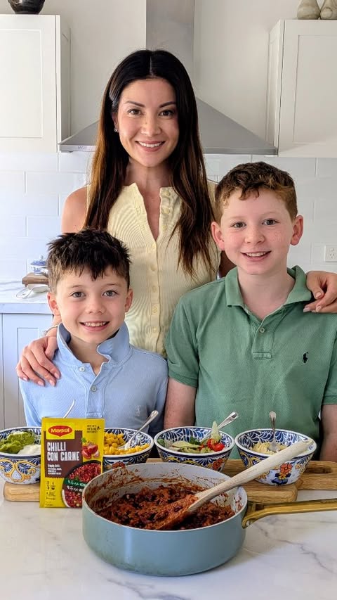Instagram post by @madelikemums for MAGGI Belgium. Caption reads: @maggianz Recipe Bases are simple and delicious....