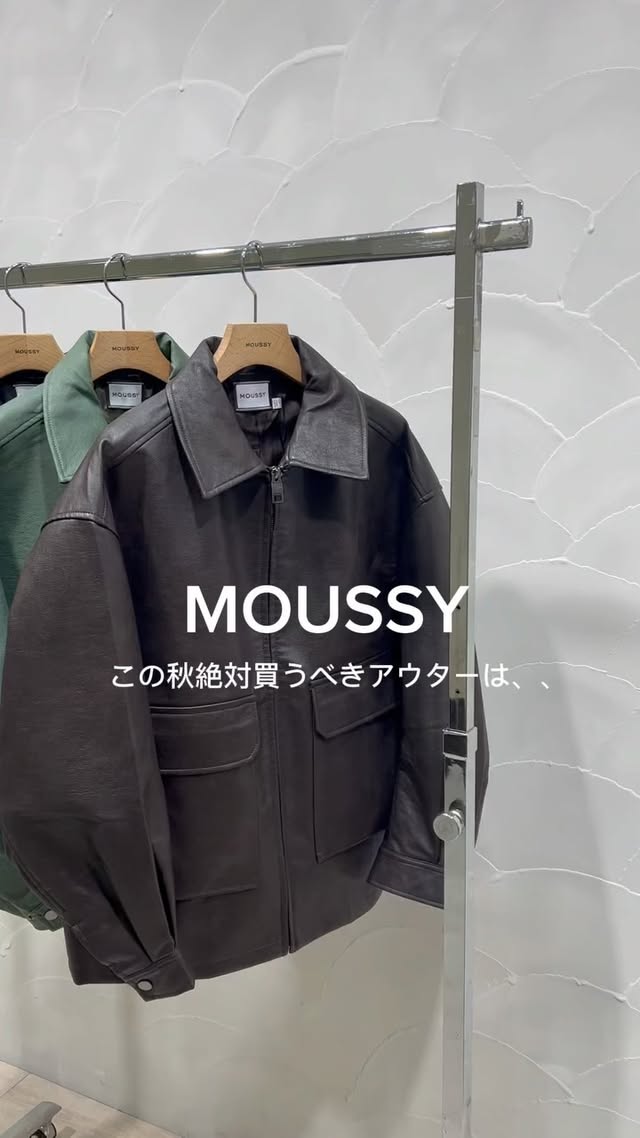 Instagram post by @lis_a0824 for MOUSSY. Caption reads: [...] どの色も本当に可愛い🌷 ． ． ． ． #MOUSSY #MOUSSYSNAP....