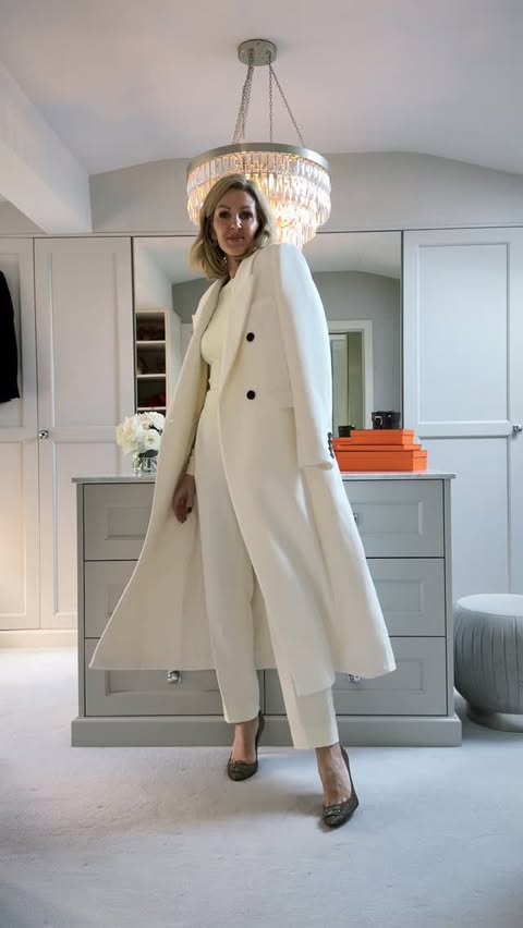 Instagram post by @swoon_love for Karen Millen. Caption reads: Last chance to use my 15% off code (SWOON15) on....