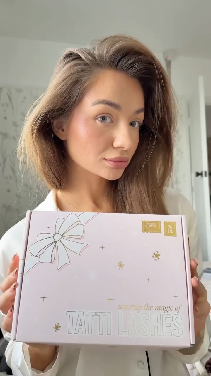 Instagram post by @alicesofiadulka for TATTI LASHES. Caption reads: Tatti Lashes Christmas Treat Box has now launched....
