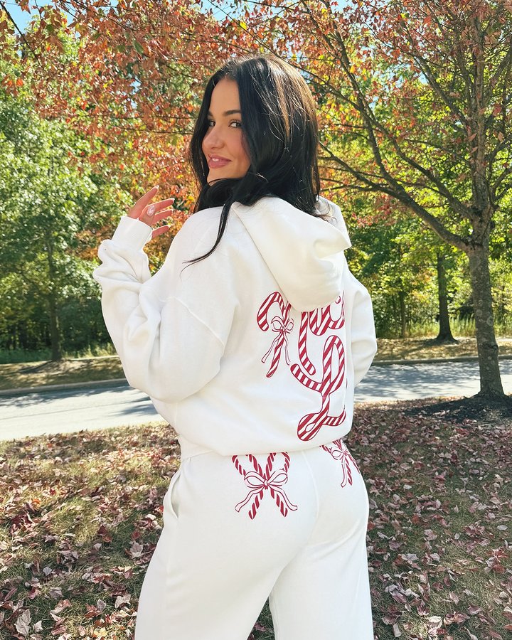 Instagram post by @jessicabaio for hollister. Caption reads: it’s officially cozy set season 🤭❄️.