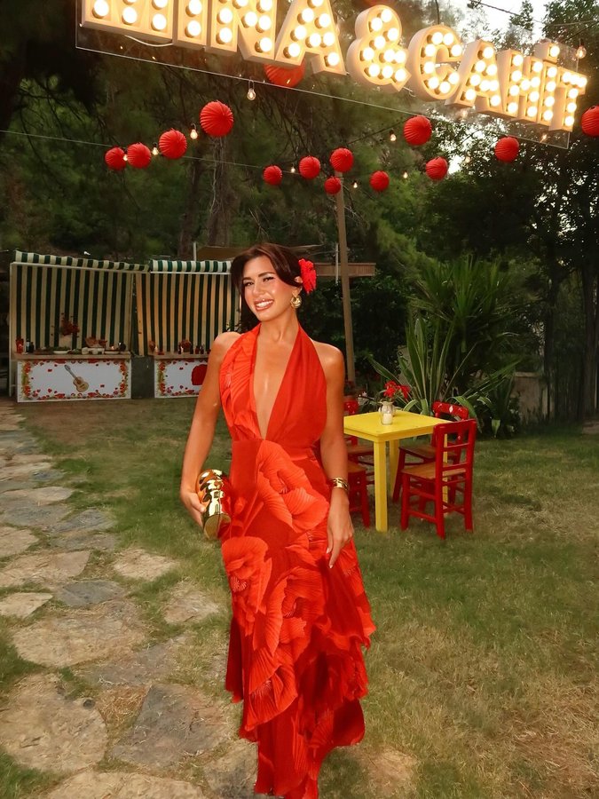 Instagram post by @sibilcetinkaya for CULT GAIA. Caption reads: Wedding Day 1 💃🏻 Spanish Night denilince bizdir....