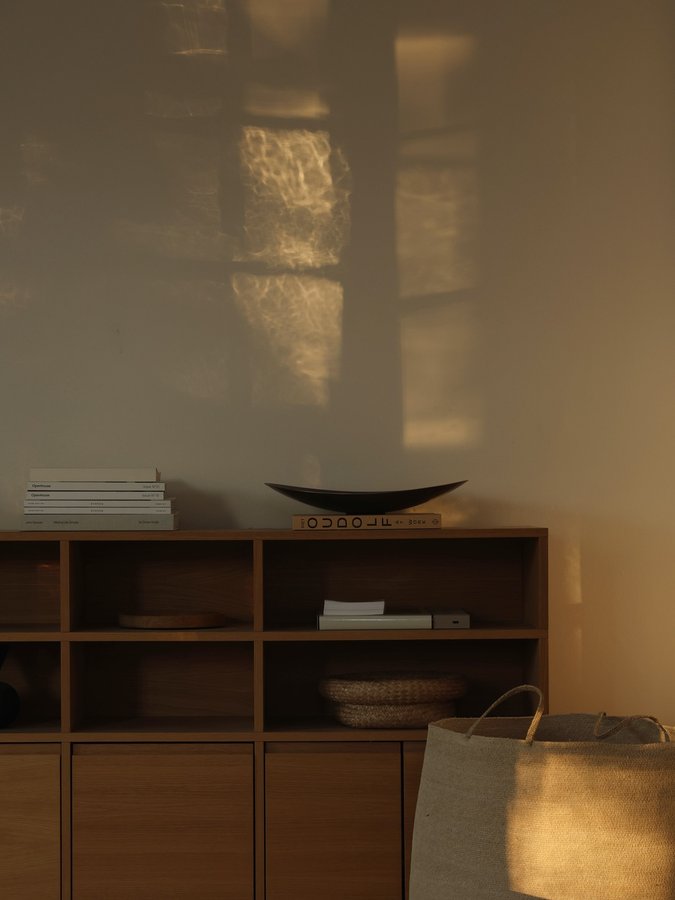 Instagram post by @by.arkt for SoLebIch.de. Caption reads: When the day is moody and grey, it’s good to....