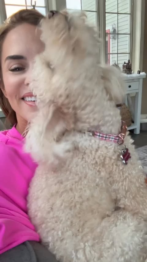 Instagram post by @hlmfitness for AG1. Caption reads: [...] have two more days, so act now.
#ag1partner....