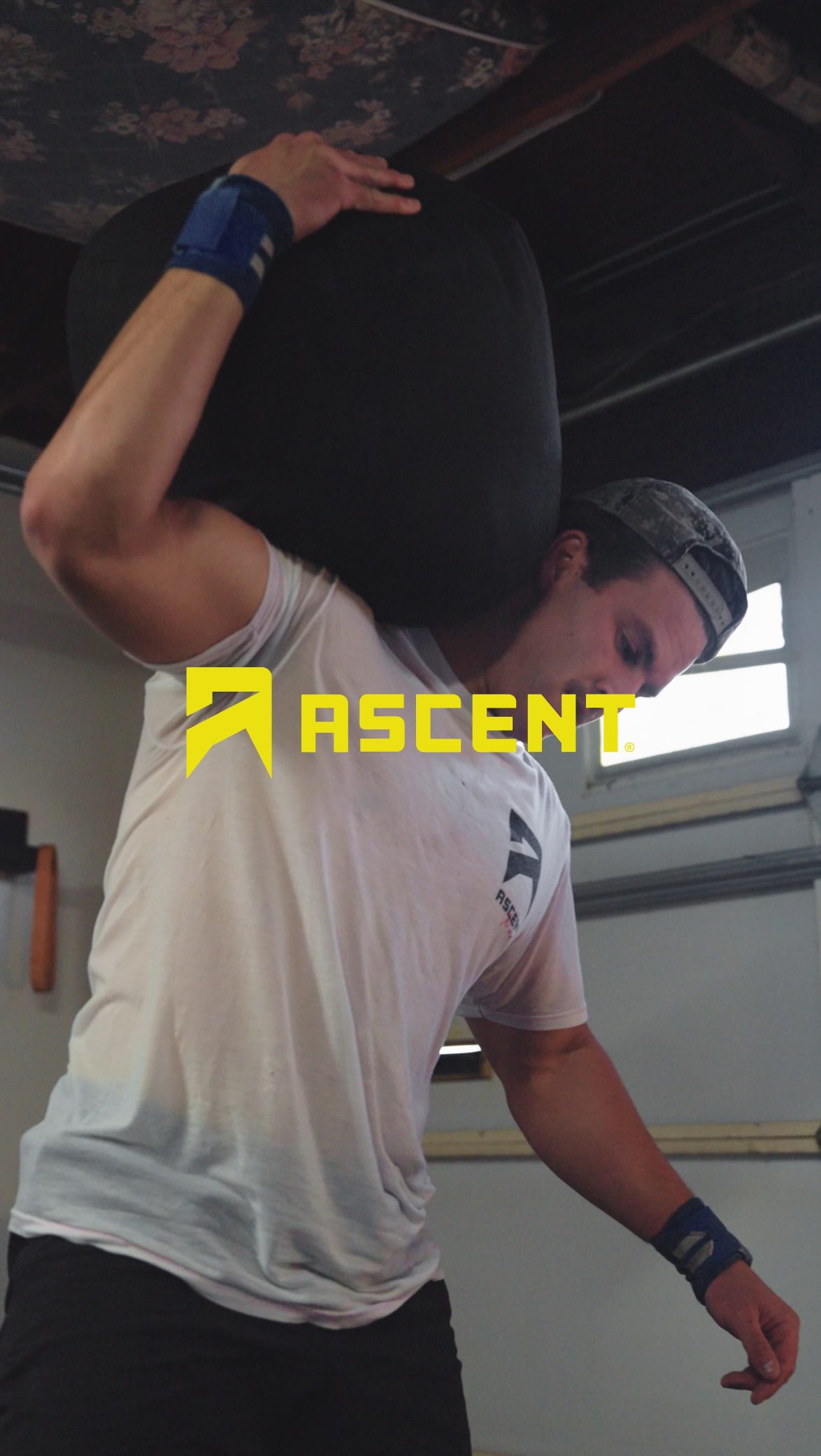 Instagram post by @derekmack_ for Ascent Protein. Caption reads: Packed with 25g of protein and tastes amazing.
✅....