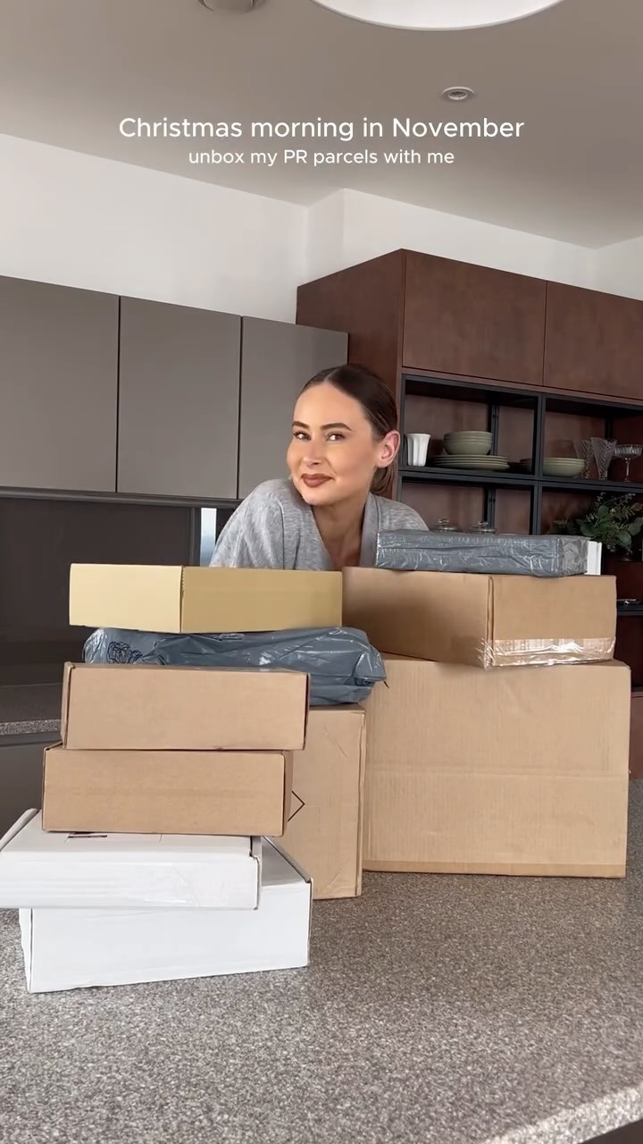 Instagram post by @lucykatefrances for Skinny Tan. Caption reads: This is definitely one of my favourite things....