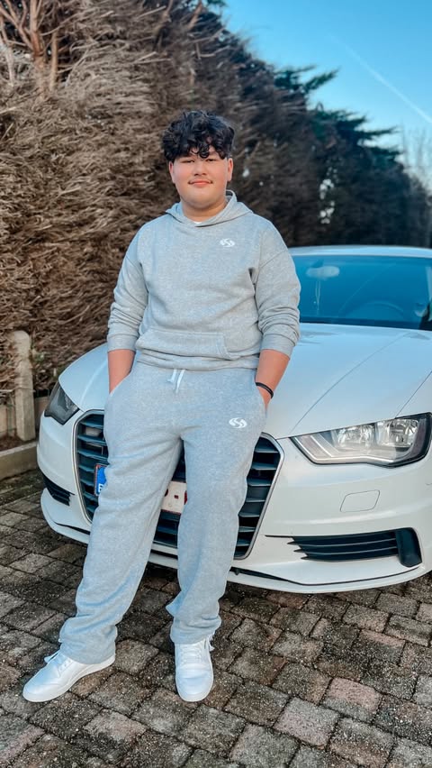 Instagram post by @asi_model for Voghion. Caption reads: [...] Discover curated holiday picks at....