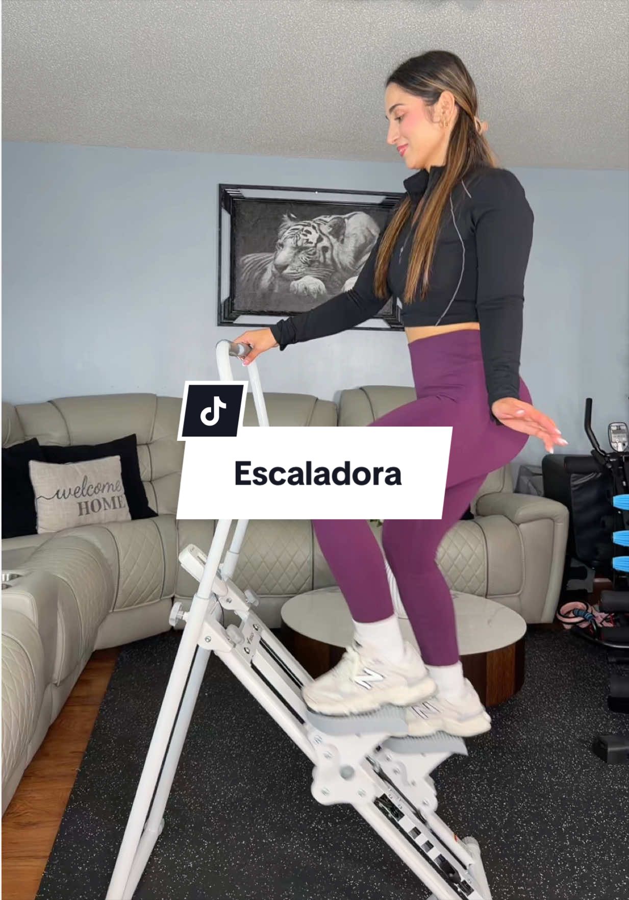 TikTok post by @vanessa..montoya for Merach Fitness. Caption reads: Vamos a ponernos en forma chicas 🔥....