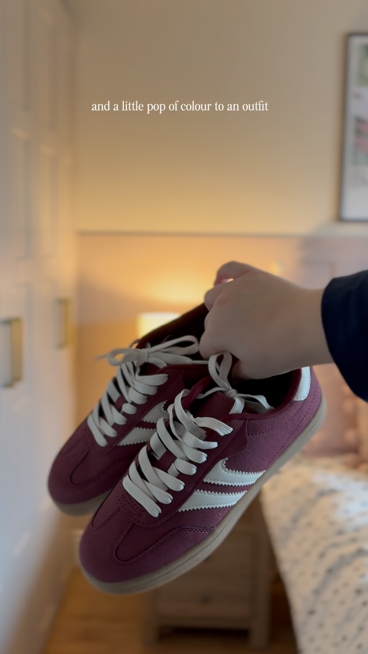 Instagram post by @jesskbacon for Deichmann. Caption reads: Well, I took your advice and mixed up my shoes....