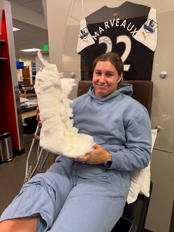 Instagram post by @adelaideaquilla for Women's Sports Foundation. Caption reads: [...] but I am super thankful for the....