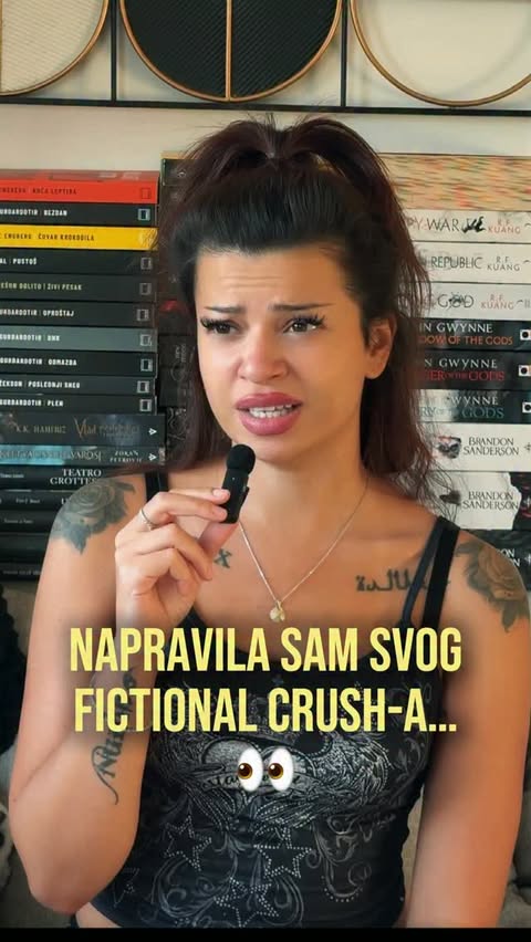 Instagram post by @myra_reads for Tipsy Chat. Caption reads: [...] požurite i javite kako vam se čini👀....