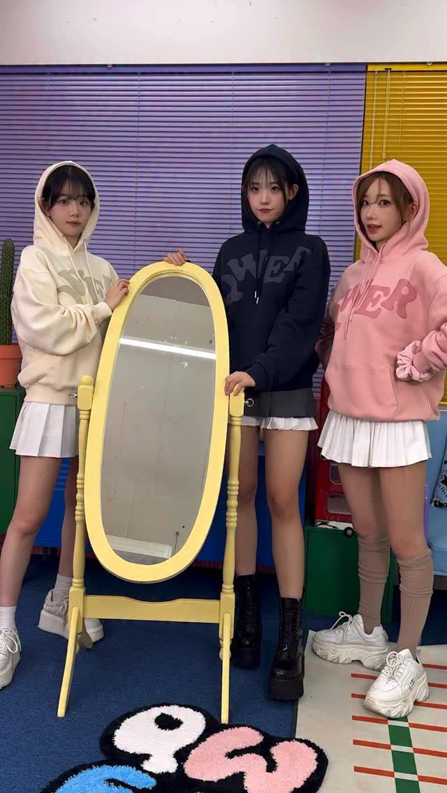 Instagram post by @qwerband_official for MUSINSA. Caption reads: Let’s QWER! 
QWER과 AMES(@ames_worldwide)가 함께한 콜라보....