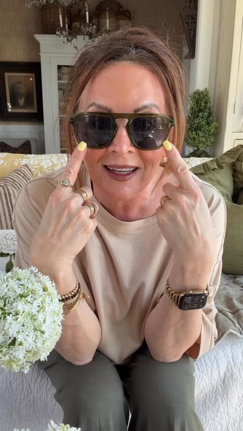 Instagram post by @debanddanelle for Peepers. Caption reads: [...] time with the progressive sunglasses by....