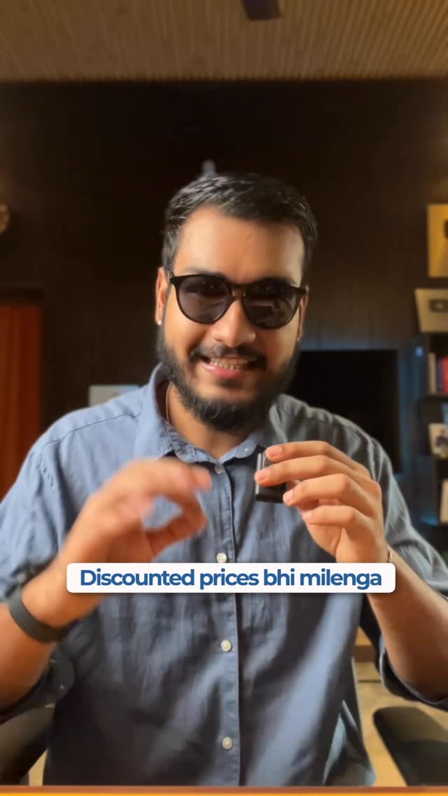 Instagram post by @tejasjosh.i for HDFC Bank. Caption reads: ✈️ Flight booking ka smart hack!

Business owners....