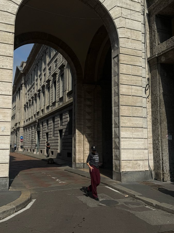 Instagram post by @jessieli for MAX&Co.. Caption reads: [...] down in Milano for #MFW ✈️ Straight to....