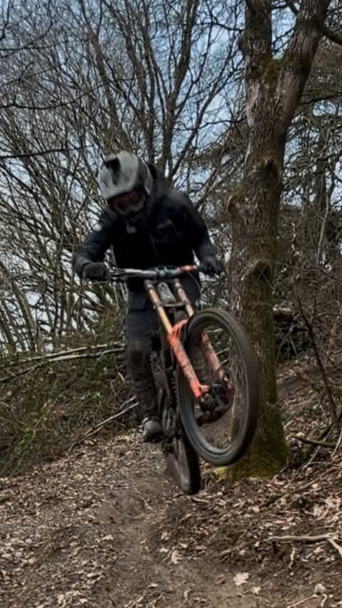 Instagram post by @trailrippers for GT Bicycles. Caption reads: [...] @livshreds • • • Supported by: @gtbicycles....