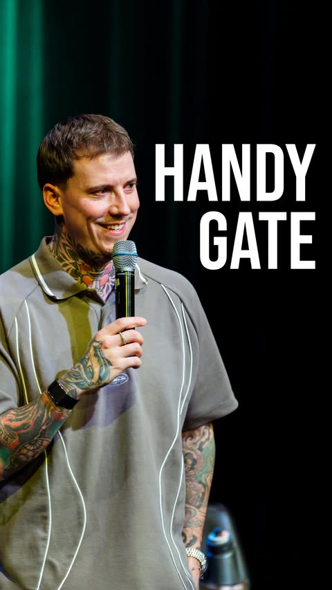 Instagram post by @fabio_landert for air up. Caption reads: Handy-Gate 👀

#fabiolandert #comedy #schweiz....