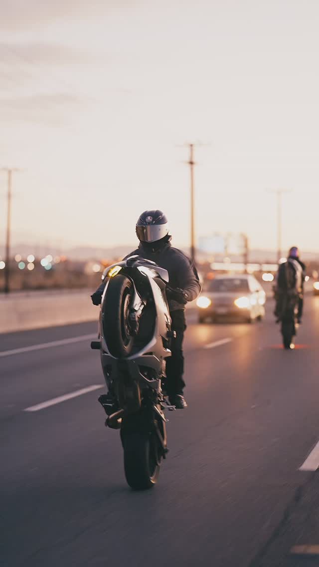 Instagram post by @yota.s1krr for Amotopart. Caption reads: [...] : (CODE : YOTA)
@cardosystems....