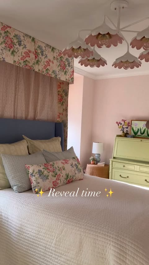 Instagram post by @holymackerelhouse for Spoonflower. Caption reads: [...] new PVC-free unpasted wallpaper from....