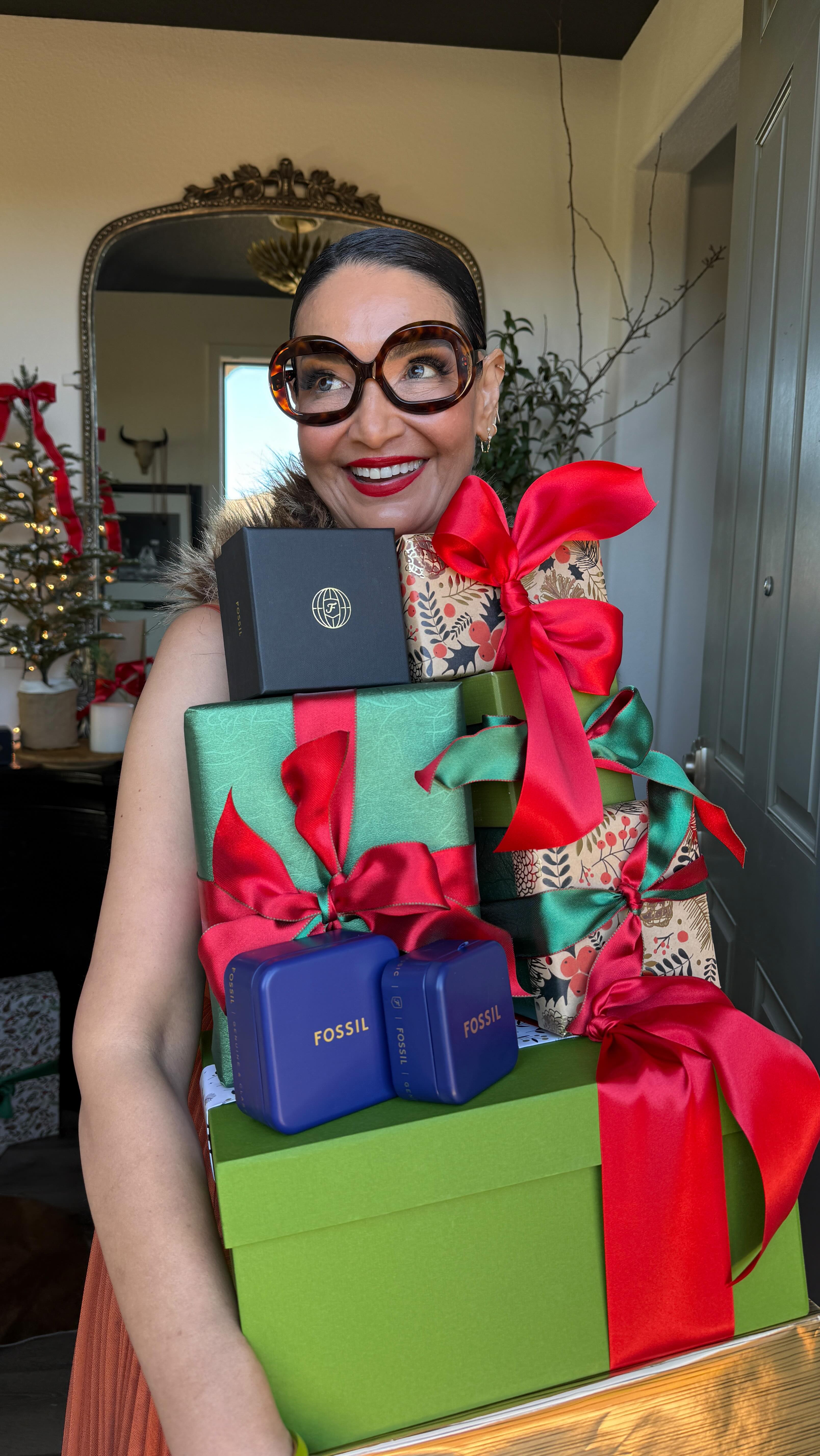 Instagram post by @roz_creativestylist for Fossil. Caption reads: My favorite holiday ritual? Wrapping a little....