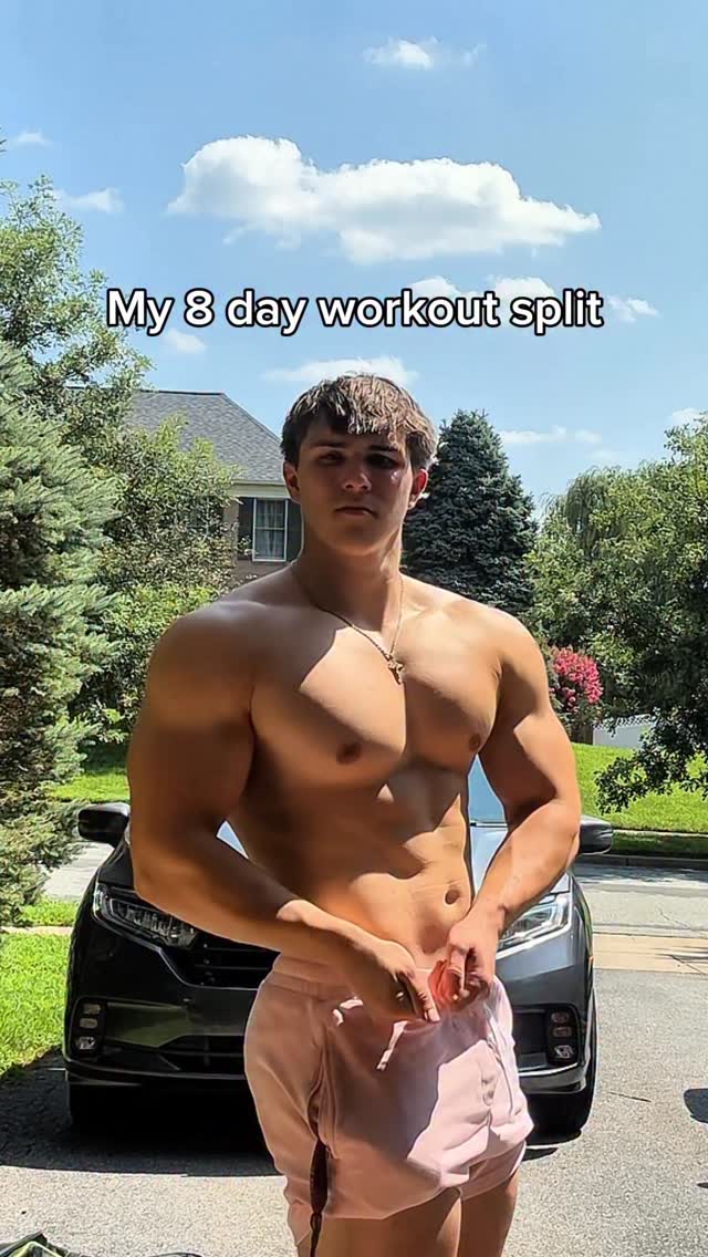 Instagram post by @max_panko5 for Gorilla Mind. Caption reads: Stop doing PPL or UL and try this workout split....