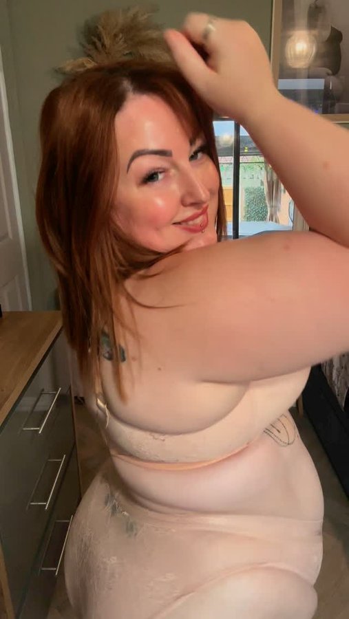 Instagram post by @curvy_crazy_cute for Lemonade Dolls. Caption reads: You are allowed to love your body, even if it’s....