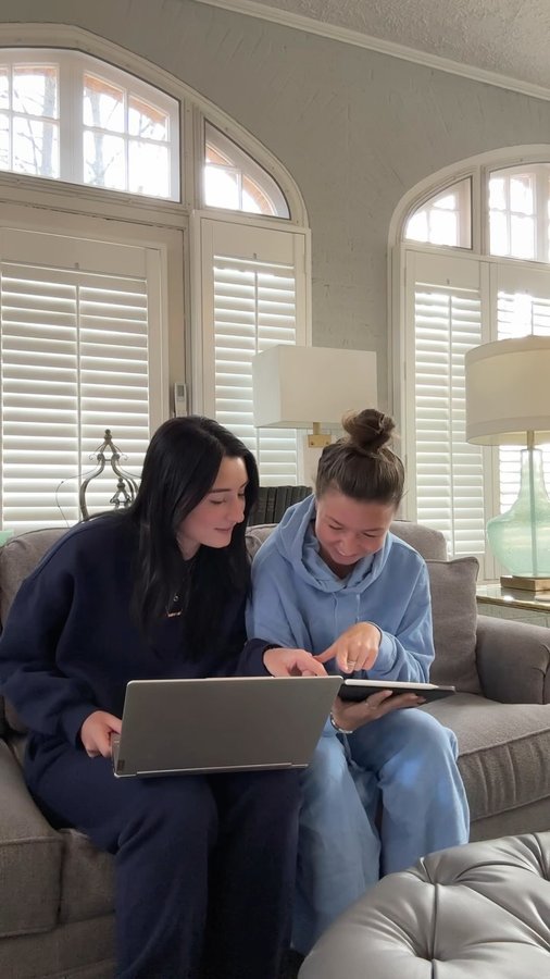 Instagram post by @josiestoffan for Quizlet. Caption reads: Getting my study session in with @quizlet before....