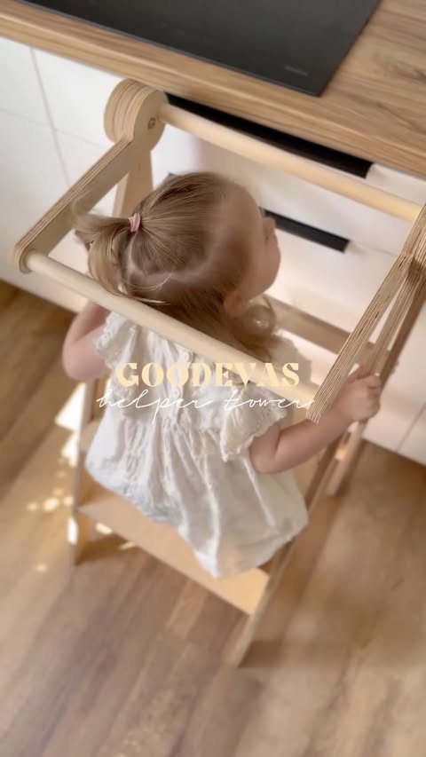 Instagram post by @goodevas_pl for Goodevas. Caption reads: [...] miejsc! 🥣 To krzesełko od @goodevas_pl....