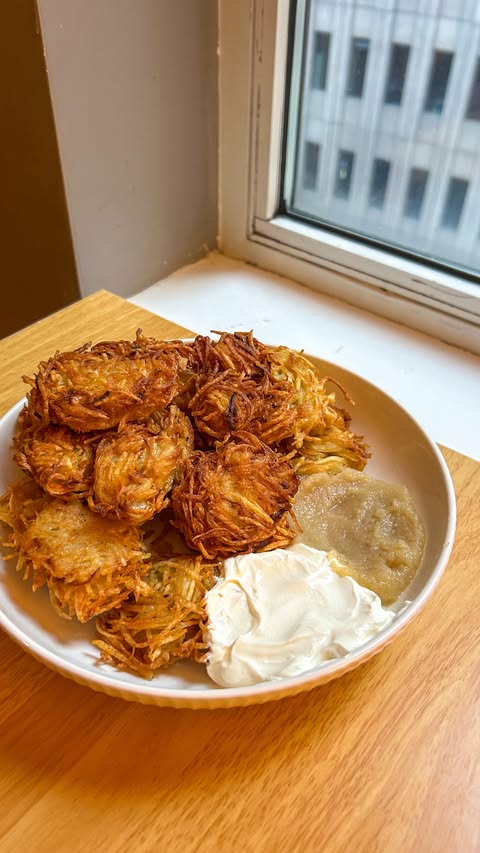 Instagram post by @carliskitchen_ for Bertolli. Caption reads: The Holidays are for quality time and quality....