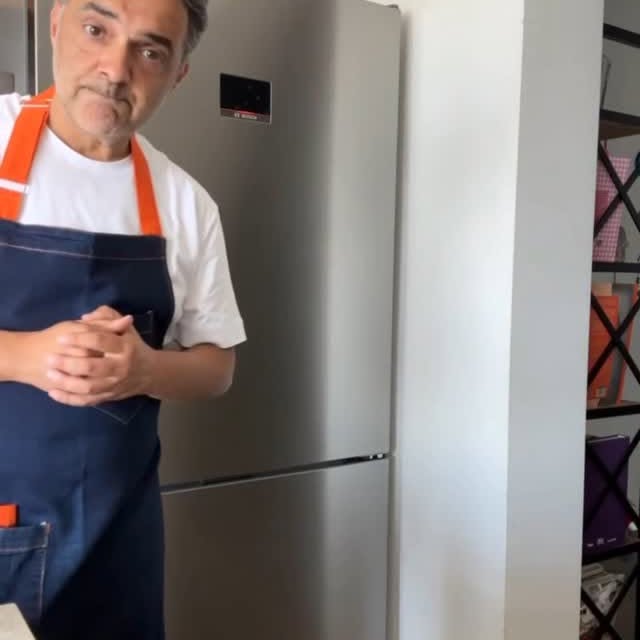 Instagram post by @ardaturkmen for Bosch Home DE. Caption reads: Buzdolabı dediğin sana ayak uydurmalı. Bosch ve....