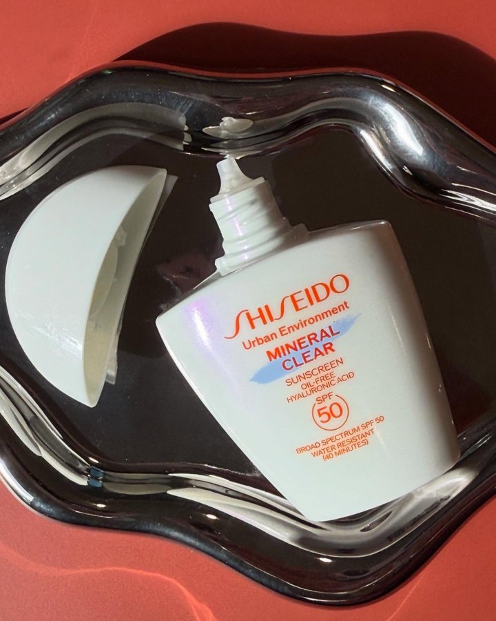 Instagram post by @thesmithreviews for BzzAgent. Caption reads: [...] nailed it with this one ☀️ Thanks @bzzagent....