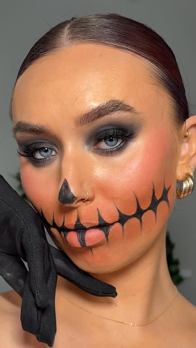 Instagram post by @emmafarrellmakeup for Essence Cosmetics. Caption reads: 🎃 Spooky Samhain season is here! ✨ 
Halloween has....