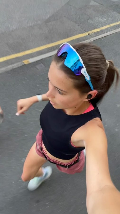 Instagram post by @physiofithollie for Jabra. Caption reads: [...] the market for some new headphones?👇🏻....