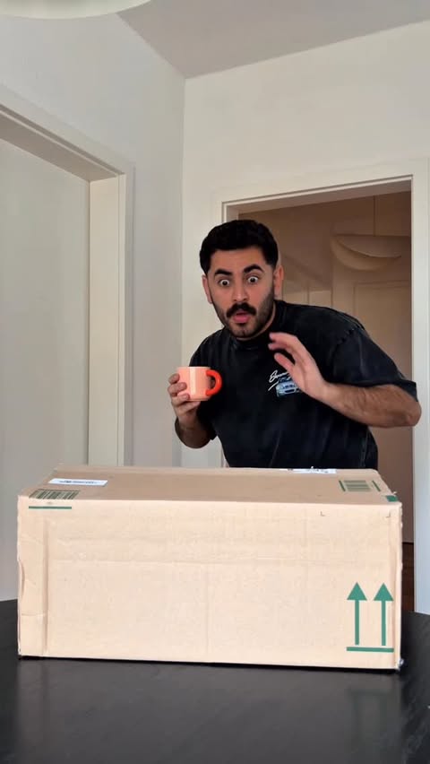 Instagram post by @rustum_rustum for NEEWER. Caption reads: [...] lighting for gaming & content 🎮📸 NEEWER....