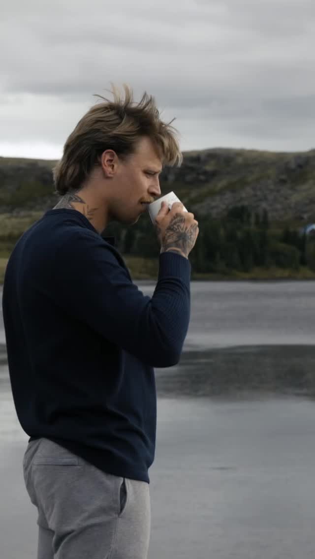 Instagram post by @heidarlogi for Mack Weldon. Caption reads: We put our lightweight outerwear and insulated....