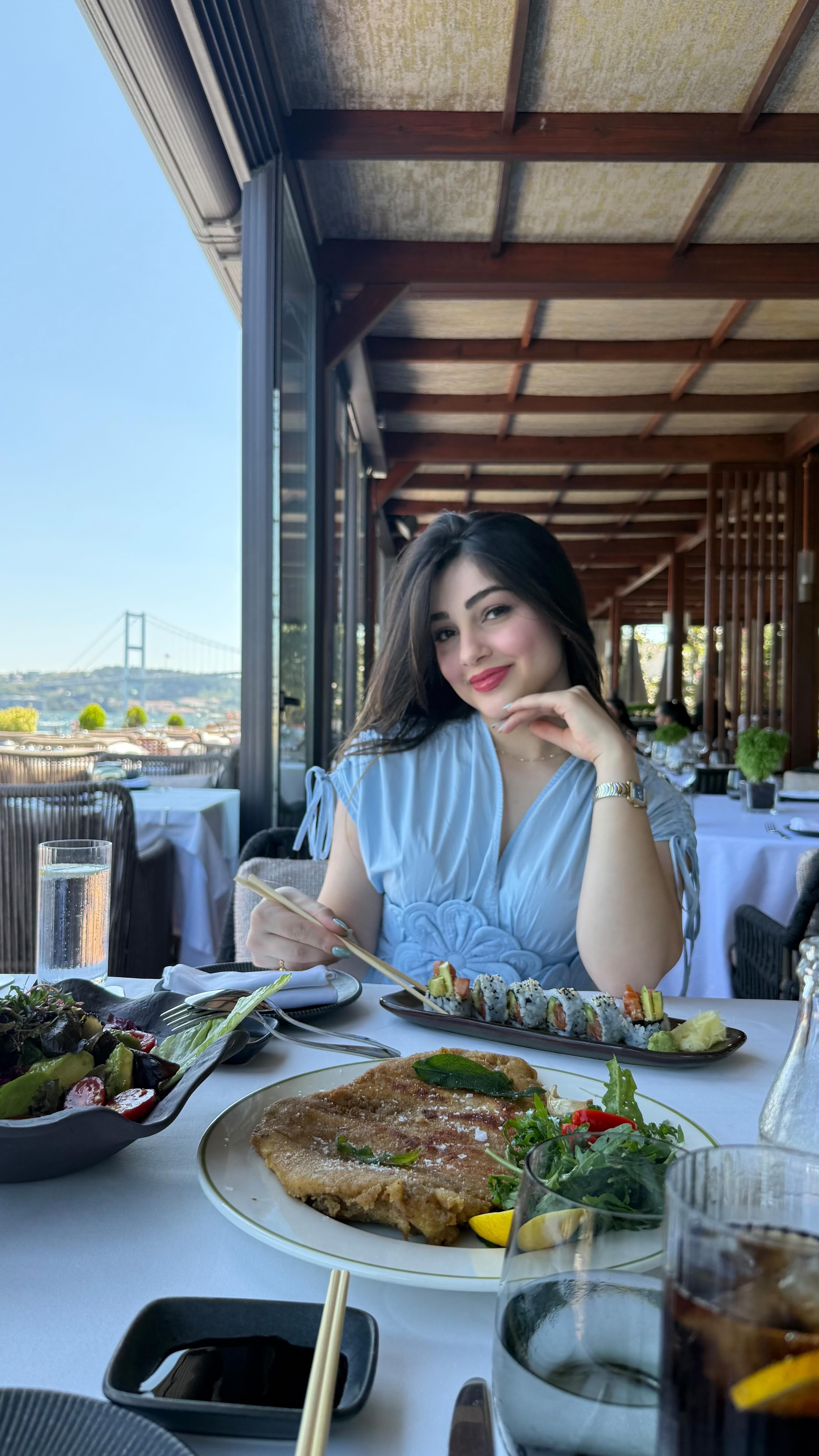 Instagram post by @kholodde for Ipekyol. Caption reads: [...] details 
______________
 @dolcegabbana....