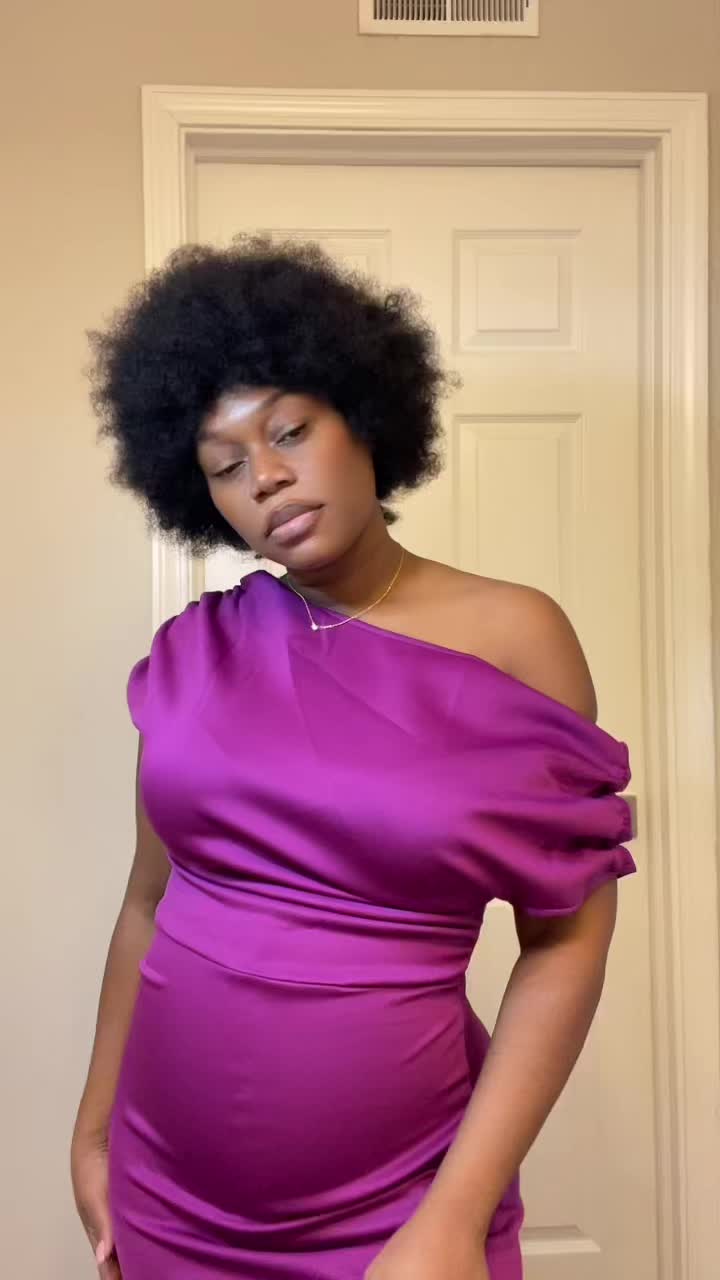 TikTok post by @francou___ for OYS-beauty. Caption reads: [...] Dress Fabric Polyester @OYS_Live @OYS-beauty.