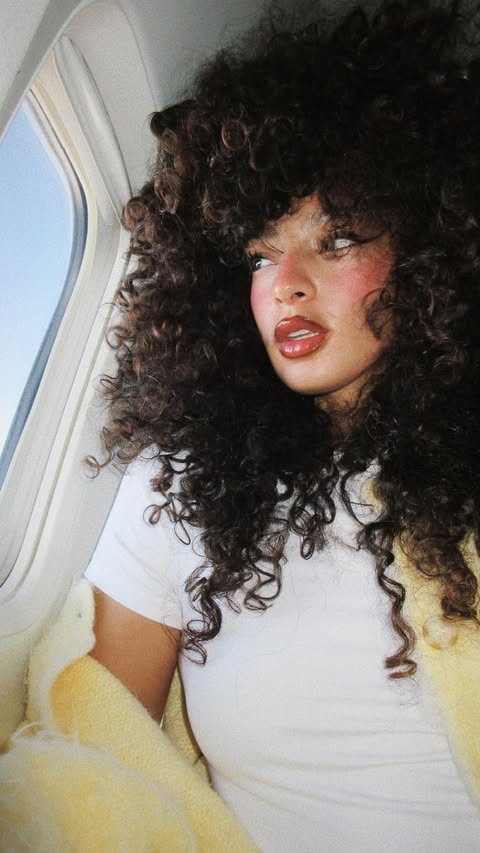 Instagram post by @ssmirii for BIOTHERM. Caption reads: [...] "landing in 10 min" me:....