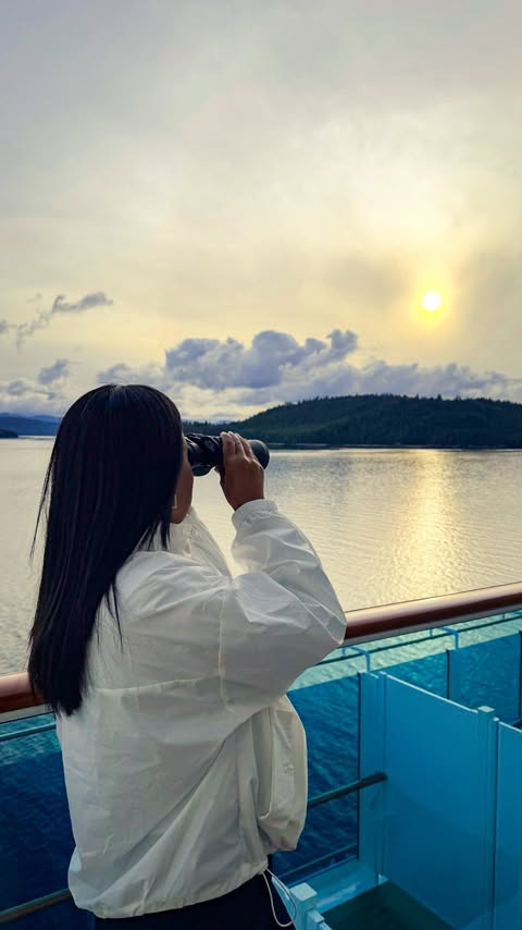 Instagram post by @fashion.eat.travel for Princess Cruises. Caption reads: THIS IS WHAT 7 DAYS IN ALASKA LOOKS LIKE 🚢🏔️....