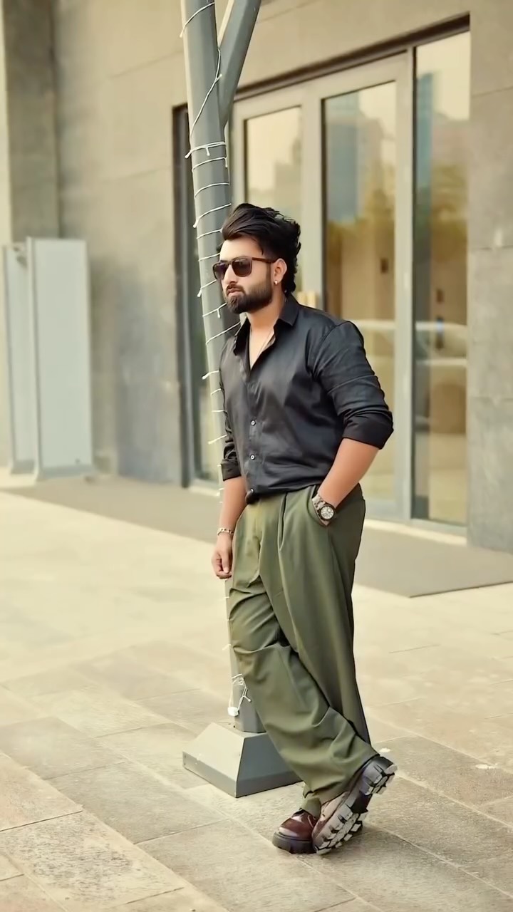 Instagram post by @nikhildhingra1234 for Snitch. Caption reads: “Stepped out in my favorite pair — because basic....