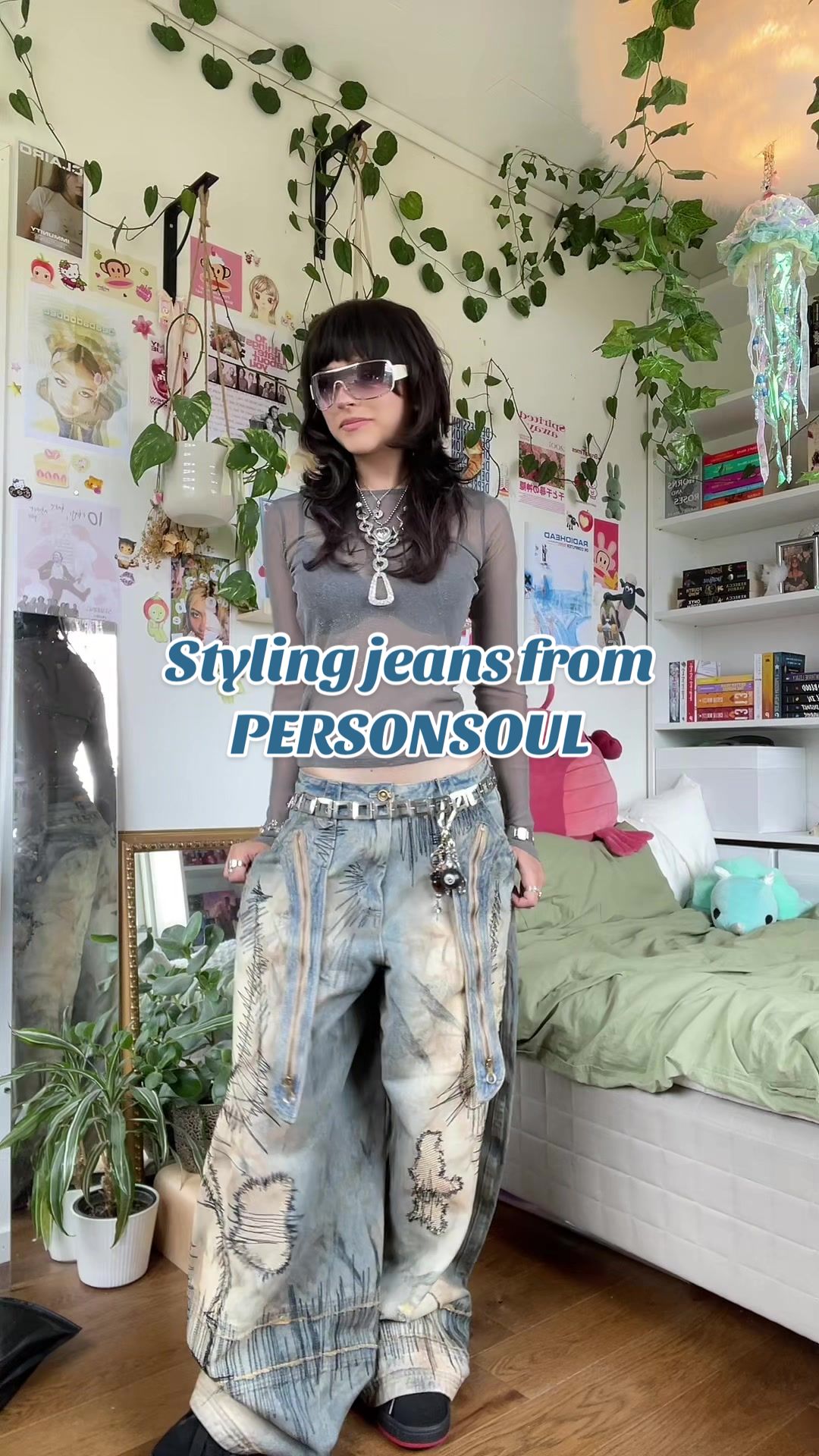 TikTok post by @earthtoogreta for Personsoul. Caption reads: JEANS FROM @PERSONSOUL❤️ #personsoul #collab....
