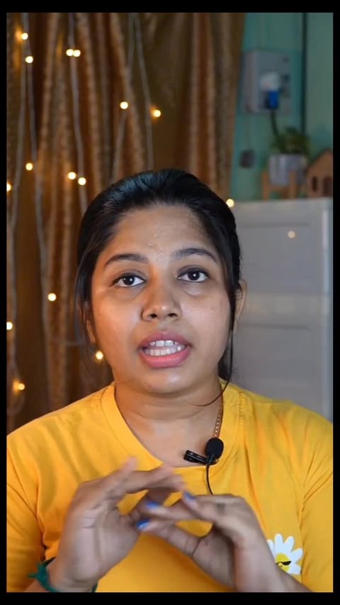 Instagram post by @anu__family for Bare Anatomy. Caption reads: [...] Dandruff Eruka Appo etha try pannuga....