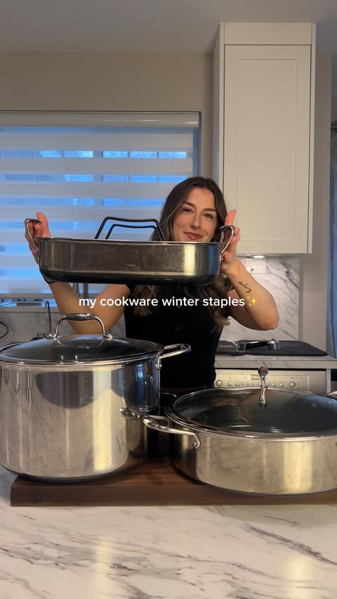 Instagram post by @theredbowlofficial for HexClad. Caption reads: My 3 favourite winter staples with @HexClad while....