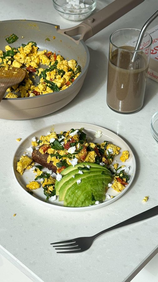 Instagram post by @chloeevegan for Optus. Caption reads: My high-protein and healthy breakfast as a vegan....